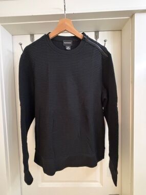 Club Monaco Men’s Black Ribbed Crewneck Sweater